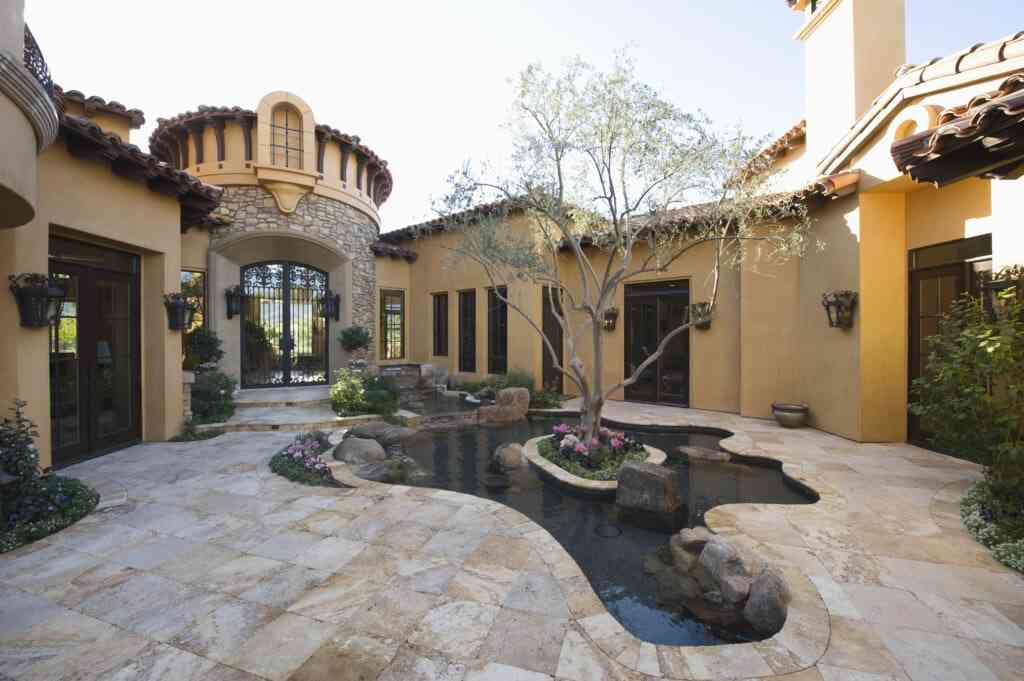 Cave Creek custom home entrance courtyard